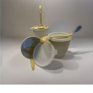 9-Piece Vintage Tupperware Set